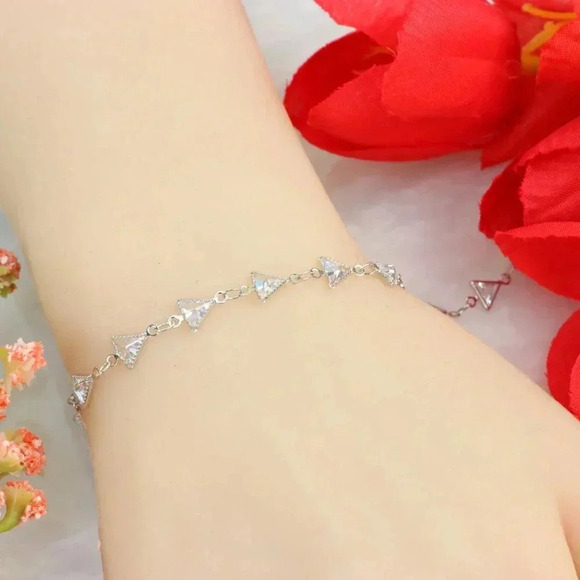 "New Beautiful Design Bracelet for Women/Girls, Gift, B792 - Picture 3 of 10